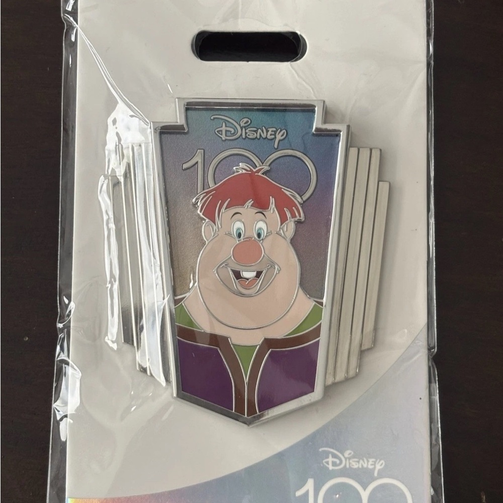 Disney D23 Willie The Giant Pin WDI MOG LE 300 Pin Disney 100 Limited‎ Edition
